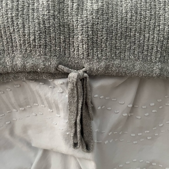 Grey cropped American Eagle sweater with tie - Picture 2 of 4